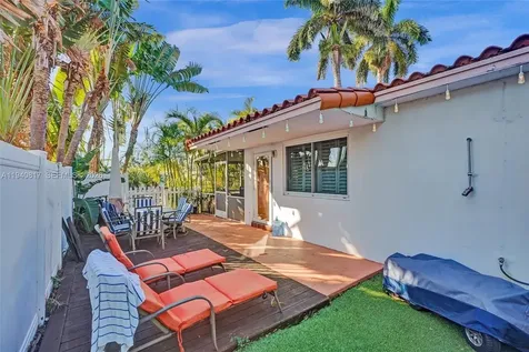 1441 NW 10th Dania Beach FL 33004