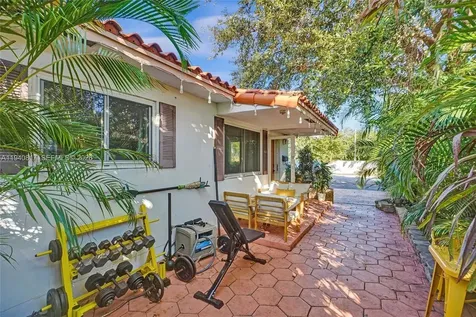 1441 NW 10th Dania Beach FL 33004