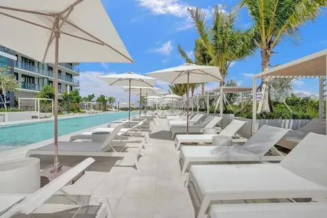 580 72nd Miami Beach FL 33141