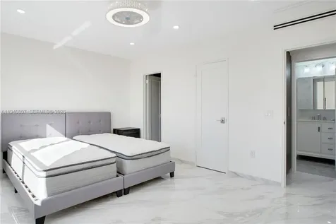 10185 Collins Avenue Bal Harbour FL 33154