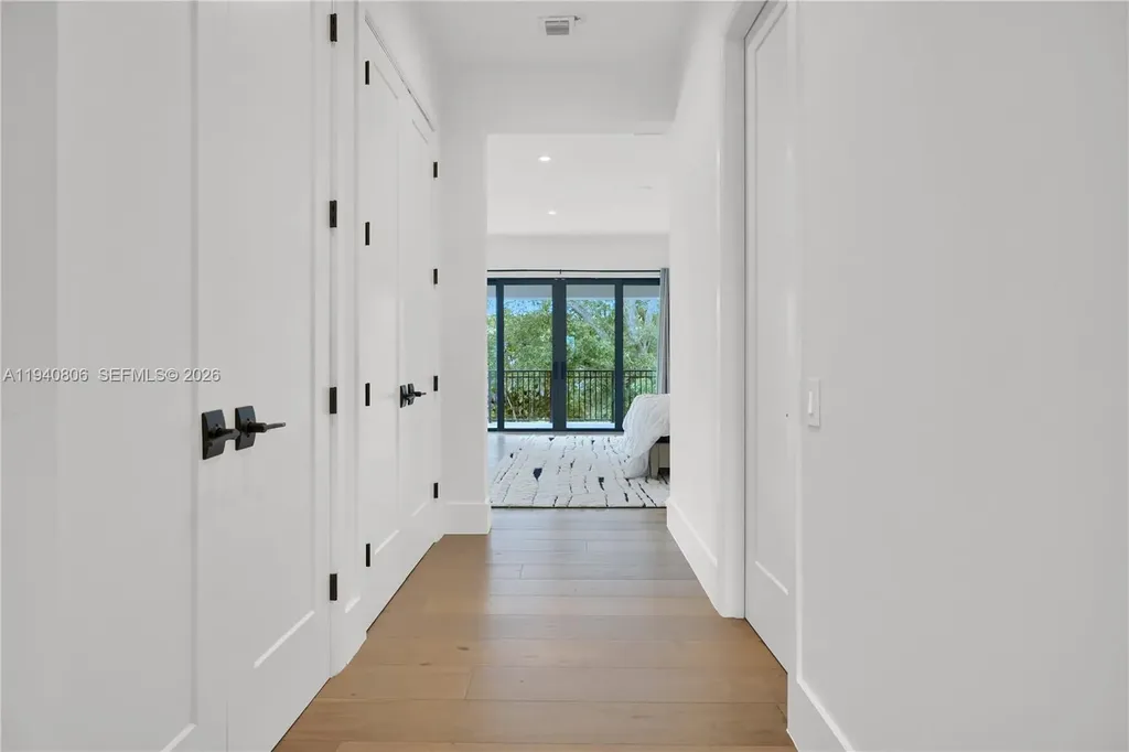 5635 Brookfield Circle W Fort Lauderdale FL 33312