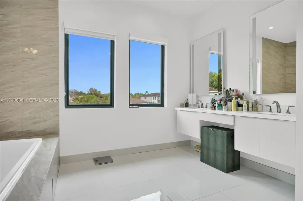 5635 Brookfield Circle W Fort Lauderdale FL 33312