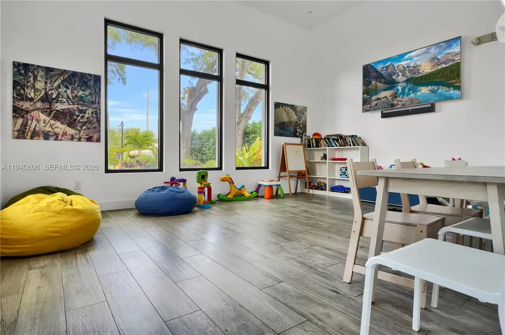 5635 Brookfield Circle W Fort Lauderdale FL 33312