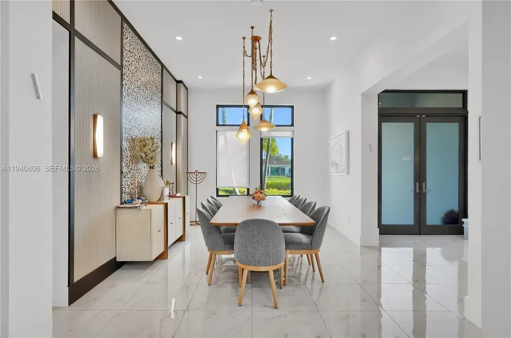 5635 Brookfield Circle W Fort Lauderdale FL 33312