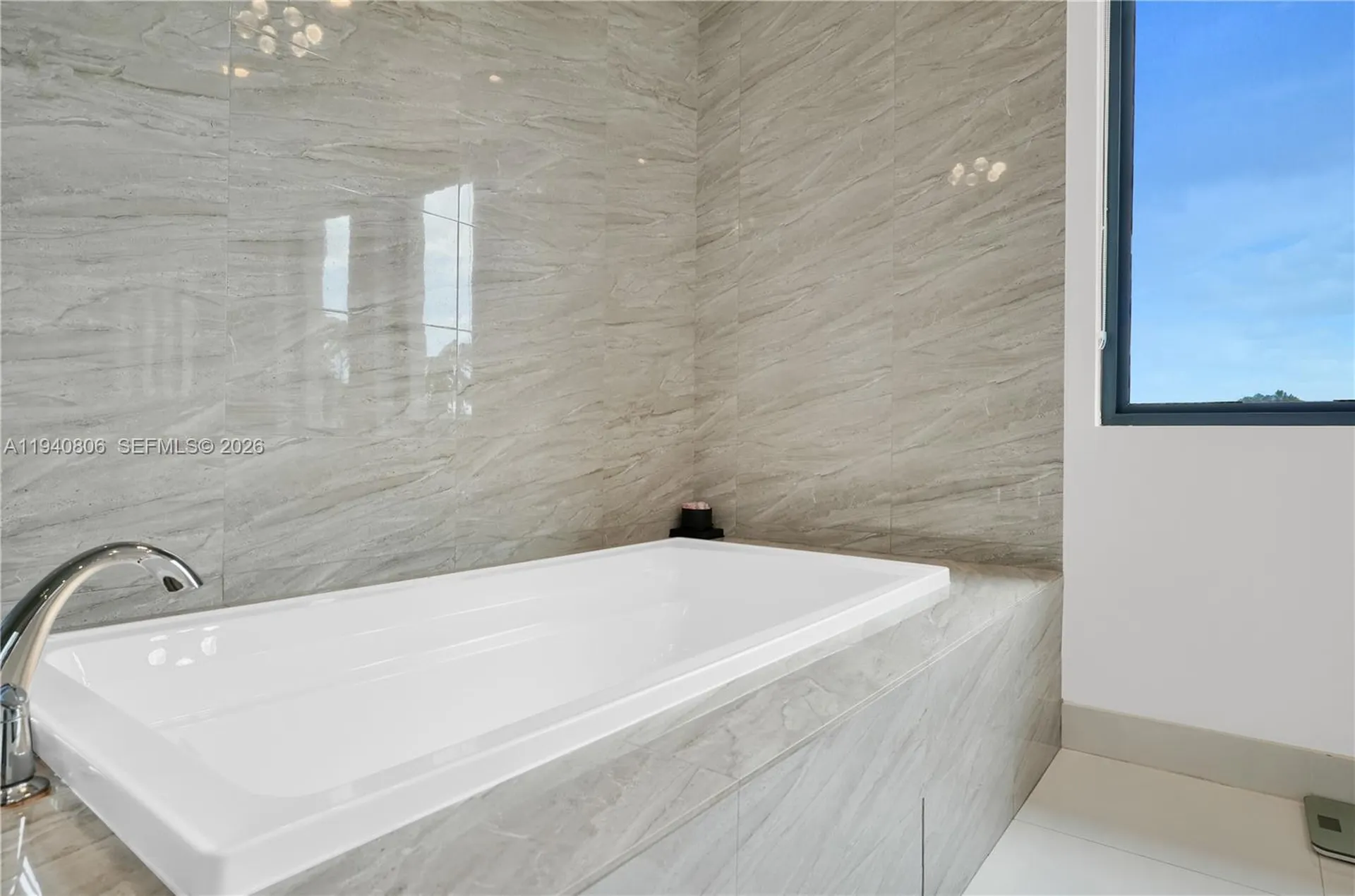 5635 Brookfield Circle W Fort Lauderdale FL 33312