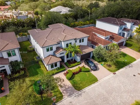5635 Brookfield Circle W Fort Lauderdale FL 33312