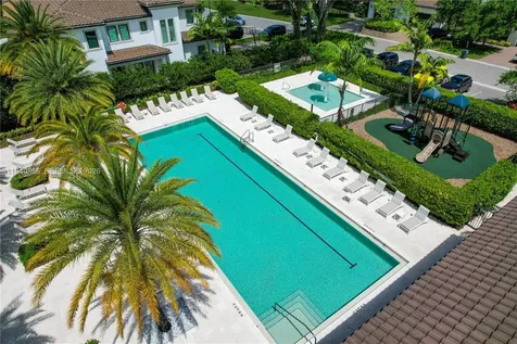 5635 Brookfield Circle W Fort Lauderdale FL 33312