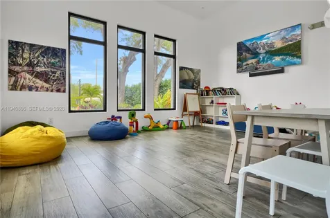 5635 Brookfield Circle W Fort Lauderdale FL 33312