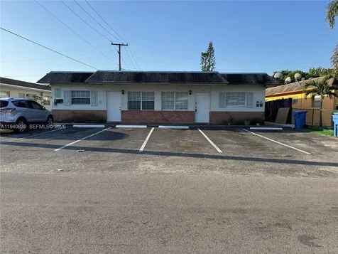212 NE 41 Street Oakland Park FL 33334