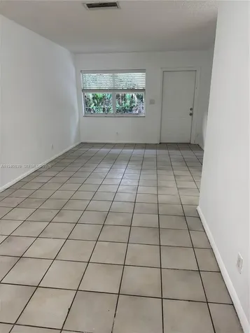 212 NE 41 Street Oakland Park FL 33334