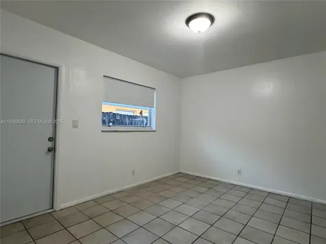 212 NE 41 Street Oakland Park FL 33334