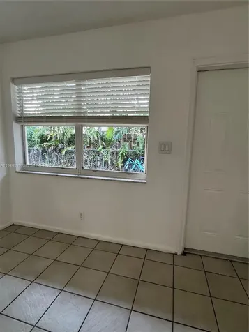 212 NE 41 Street Oakland Park FL 33334