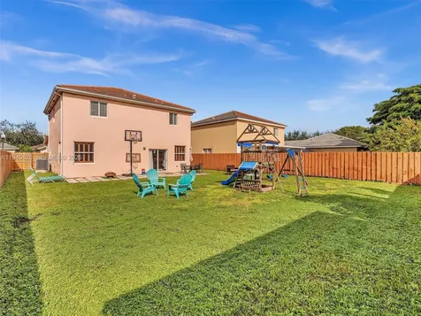 625 SE 30th Terrace Homestead FL 33033