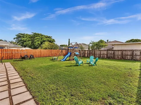 625 SE 30th Terrace Homestead FL 33033