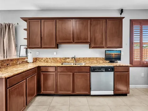 625 SE 30th Terrace Homestead FL 33033