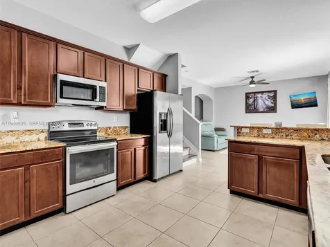 625 SE 30th Terrace Homestead FL 33033