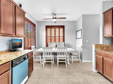 625 SE 30th Terrace Homestead FL 33033