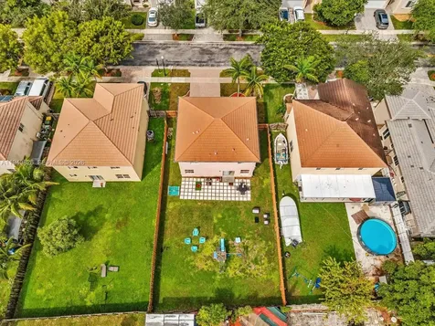 625 SE 30th Terrace Homestead FL 33033