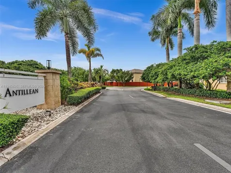 625 SE 30th Terrace Homestead FL 33033