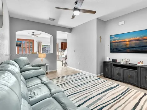 625 SE 30th Terrace Homestead FL 33033