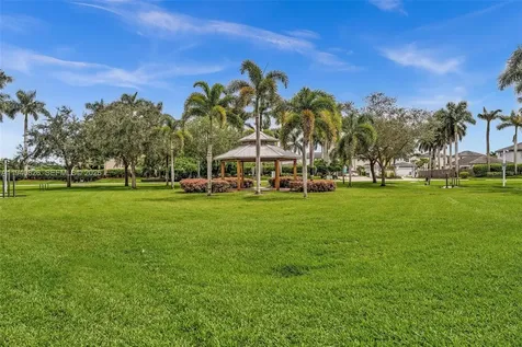 625 SE 30th Terrace Homestead FL 33033