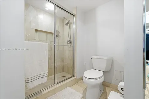 1000 W Island Boulevard Aventura FL 33160