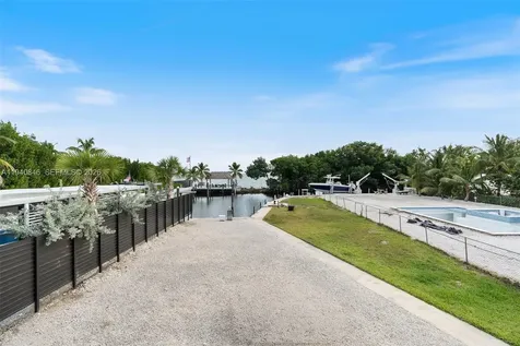 127 Seaside Avenue Key Largo FL 33037