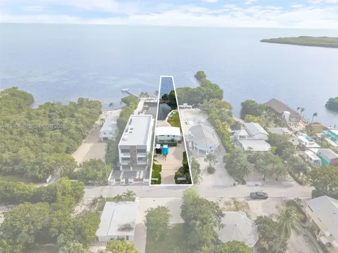 127 Seaside Avenue Key Largo FL 33037