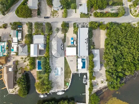 127 Seaside Avenue Key Largo FL 33037