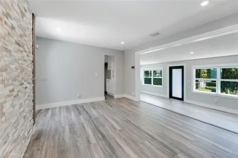8730 NE 8th Court Miami FL 33138