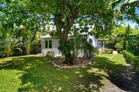 8730 NE 8th Court Miami FL 33138