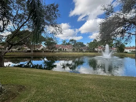 7390 S Pinewalk Drive S Margate FL 33063