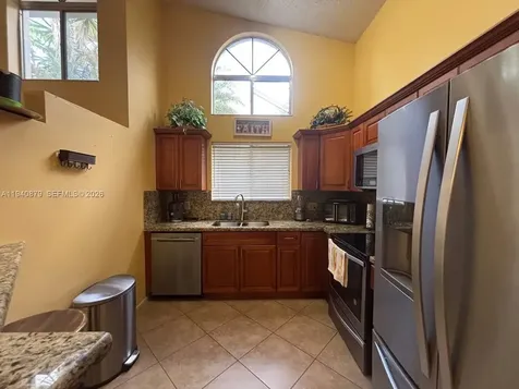 7390 S Pinewalk Drive S Margate FL 33063