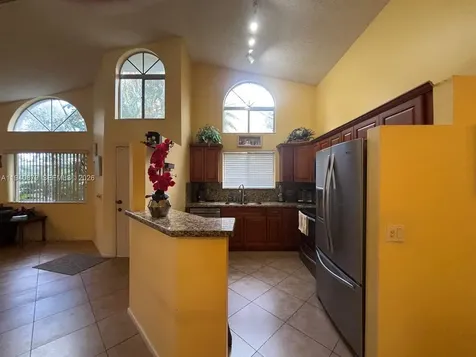7390 S Pinewalk Drive S Margate FL 33063