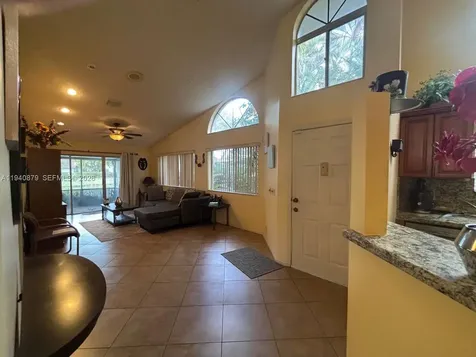 7390 S Pinewalk Drive S Margate FL 33063