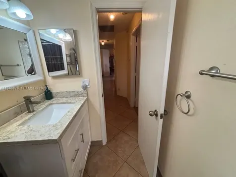 7390 S Pinewalk Drive S Margate FL 33063