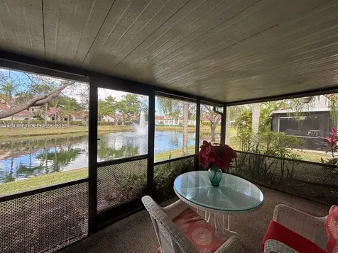 7390 S Pinewalk Drive S Margate FL 33063