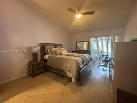 7390 S Pinewalk Drive S Margate FL 33063