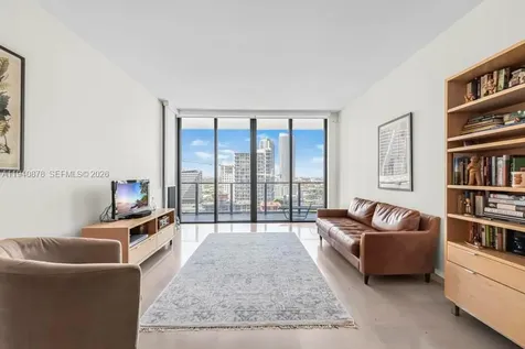 68 SE 6th Street Miami FL 33131