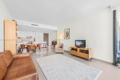 68 SE 6th Street Miami FL 33131