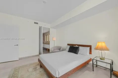 68 SE 6th Street Miami FL 33131