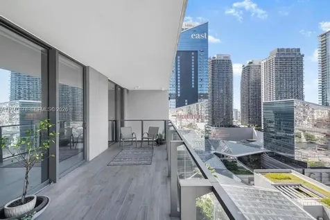 68 SE 6th Street Miami FL 33131