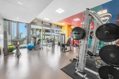 68 SE 6th Street Miami FL 33131
