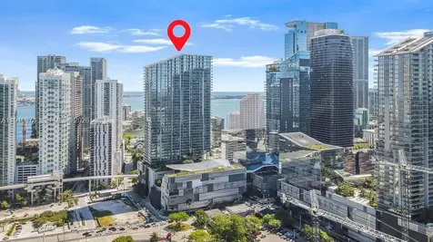 68 SE 6th Street Miami FL 33131