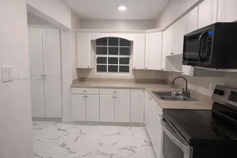 933 NW 3rd Terrace Florida City FL 33034
