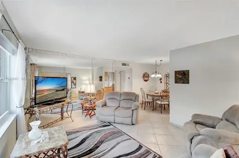 415 NE 2nd Street Hallandale Beach FL 33009