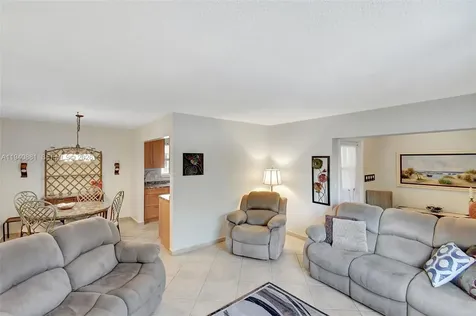 415 NE 2nd Street Hallandale Beach FL 33009