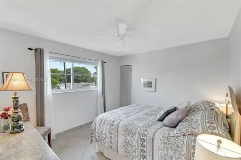 415 NE 2nd Street Hallandale Beach FL 33009