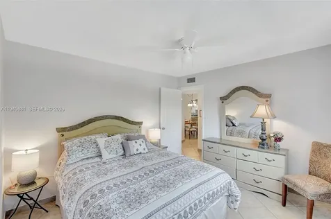 415 NE 2nd Street Hallandale Beach FL 33009