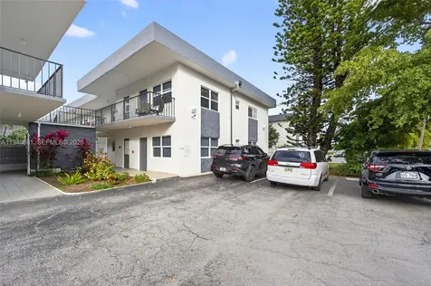 415 NE 2nd Street Hallandale Beach FL 33009